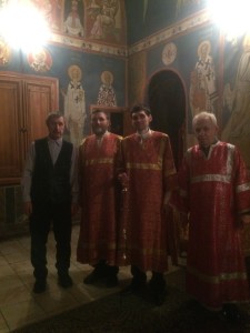 Полчаса Нового года. Начинаем служить Литургию