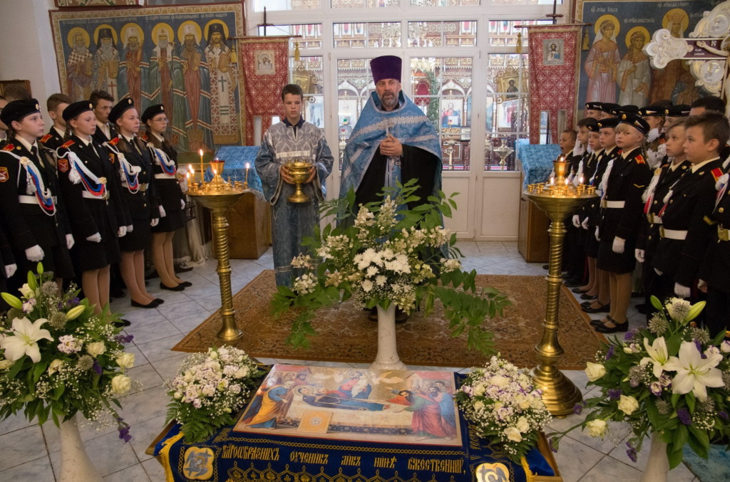 2018-08-28 - 01 Молебен в храме Илии Пророка п. Ново-Синьково на начало учебного год