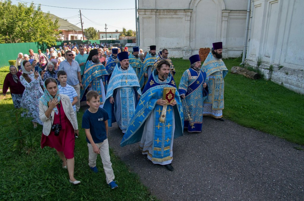 2018.08.10 - 22 праздник Смоленской иконы Божией Матери в Никольском храме с. Рогачево