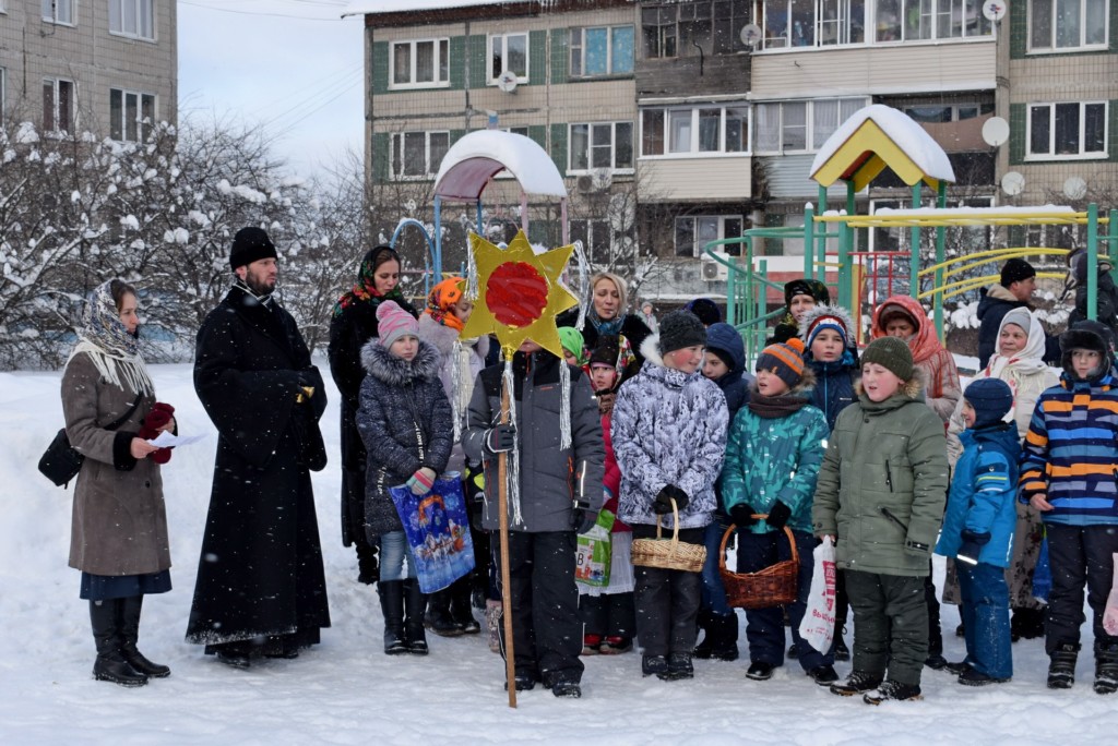 C Рождественской колядой в п. Ермолино. Фото 04
