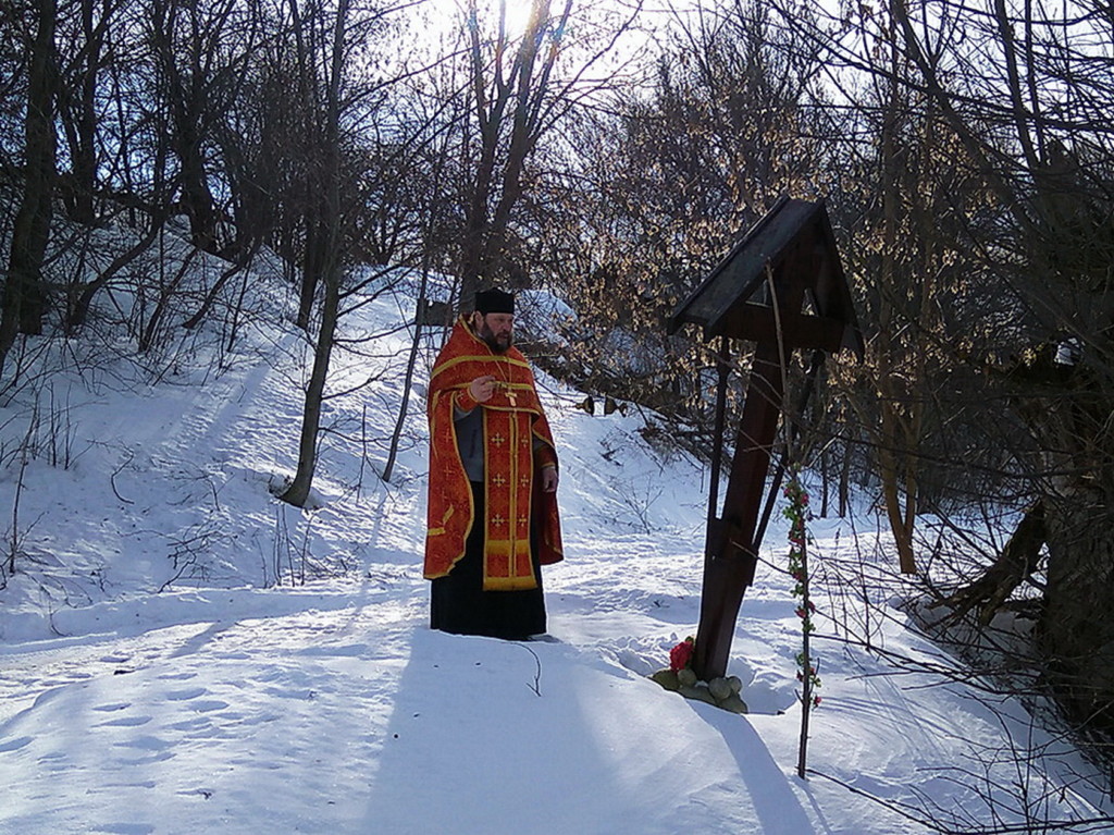 Водосвятный молебен на источнике свщмч. Харалампия в дер. Карпово. Фото 08