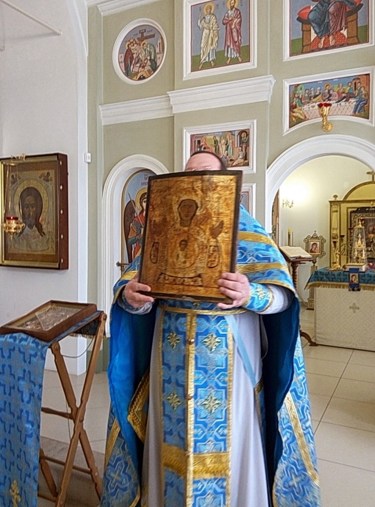 Празднование Иверской иконе Божией Матери в Никольском храме дер. Подмошье. Фото 01