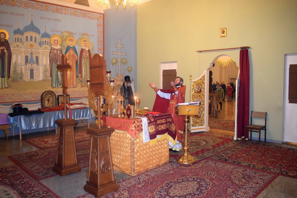 Ночное пасхальное богослужение в Никольском храме с. Рогачево. Фото 07