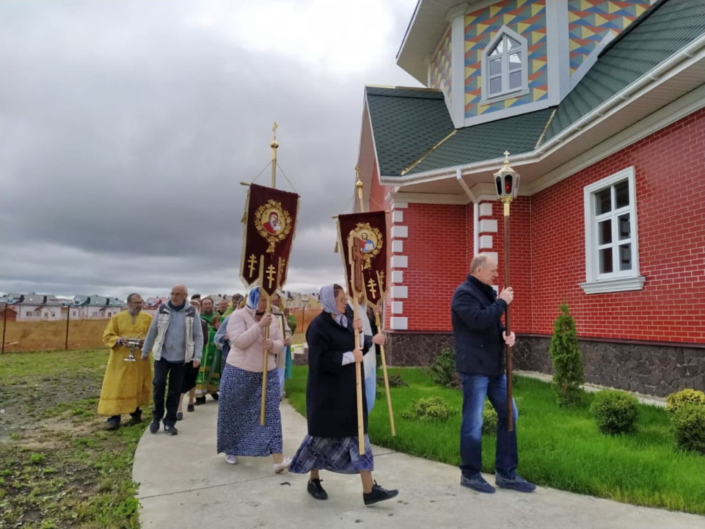 Богослужение в храме в ЖК «Мечта». Фото 09