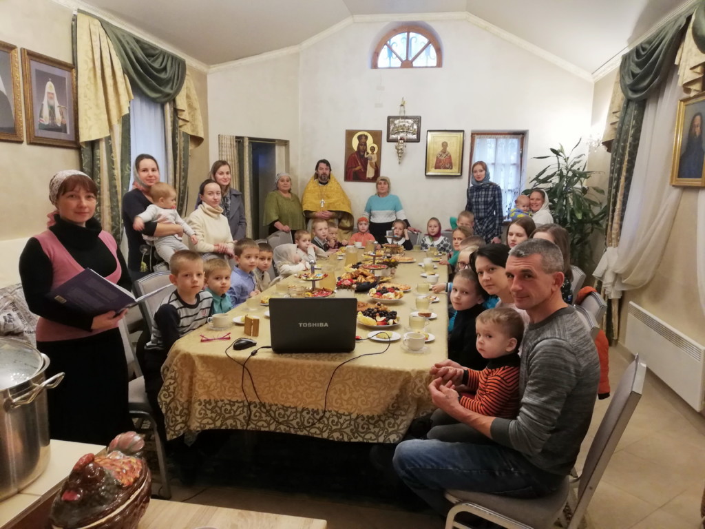 Акция «Согреем детские сердца» в Рогачевском благочинии. Фото 17